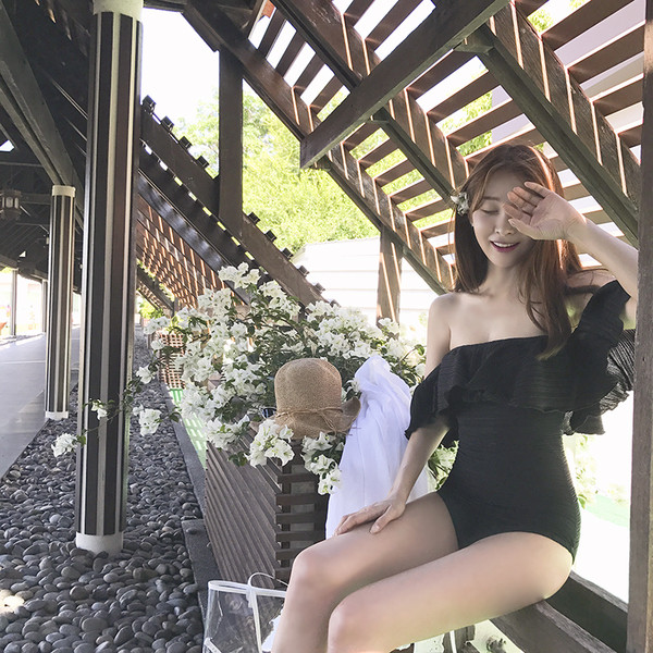 Γυναικείο μαγιό  πλήρους μήκους με πεσμένους ώμους