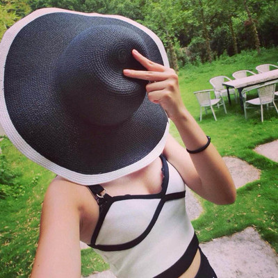 Дамска стилна шапка, подходяща за лятото в два цвята
