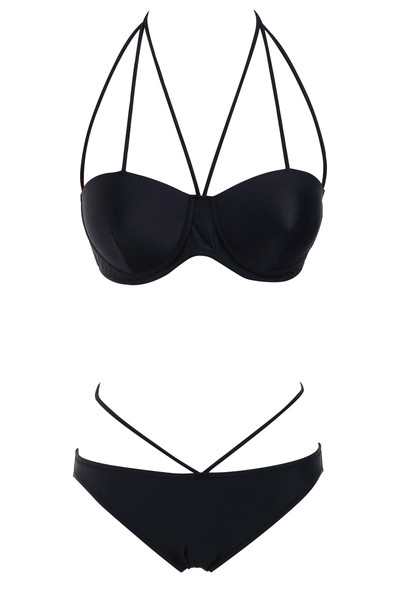 Δύο κομμάτι μαγιό με ενδιαφέρουσες συνδέσεις σε μαύρο χρώμα