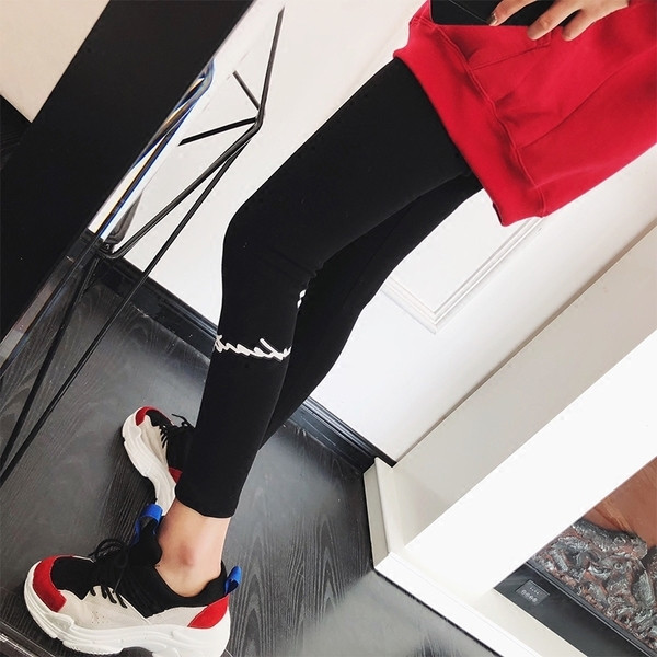 Γυναικείο σπορ ελαστικό κολάν σε δύο χρώματα