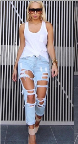 Μοντέρνα γυναικεία τζιν με σκισμένα σχέδια σε διάφορα χρώματα