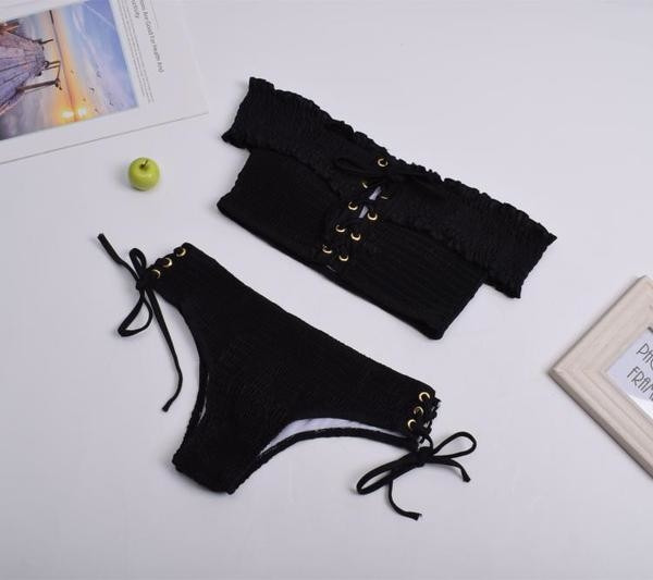 Γυναικείο μαγιό σε μαύρο, λεύκο και κίτρινο χρώμα