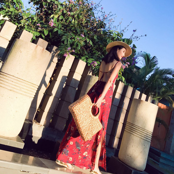 Γυναικείο καλοκαιρινό φόρεμα με ζώνες και πλάγια σχισμή