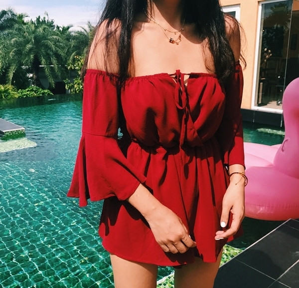 Rochie scurtă de vară de damă cu umerii căzuți