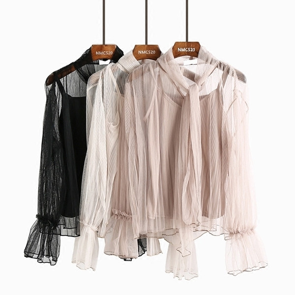 Μοντέρνο γυναικείο πουκάμισο με διαφανή μανίκια και κορδέλα