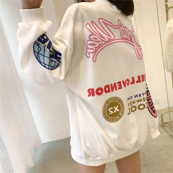 Γυναικείες αθλητικές μπλούζες φαρδιά σχέδια σε λευκό χρώμα