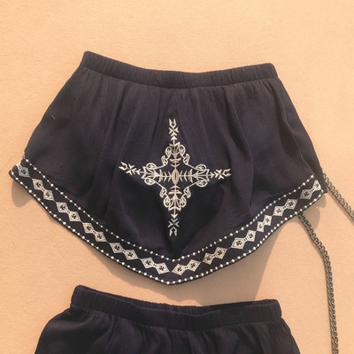 Καθημερινό σετ γυναικείο με εθνοτική μοτίβα