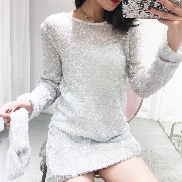 Γυναικείο φόρεμα με πούλιες ευρύ σχέδιο με αξεσουάρ