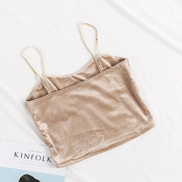 Λεπτό γυναικείο αμάνικο με λεπτές λωρίδες σε διάφορα χρώματα