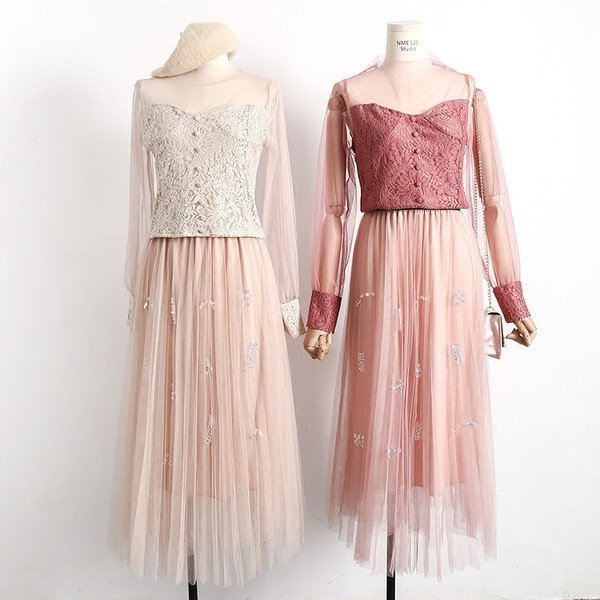 Μοντέρνα γυναικεία πουκάμισα με διαφανή μανίκια