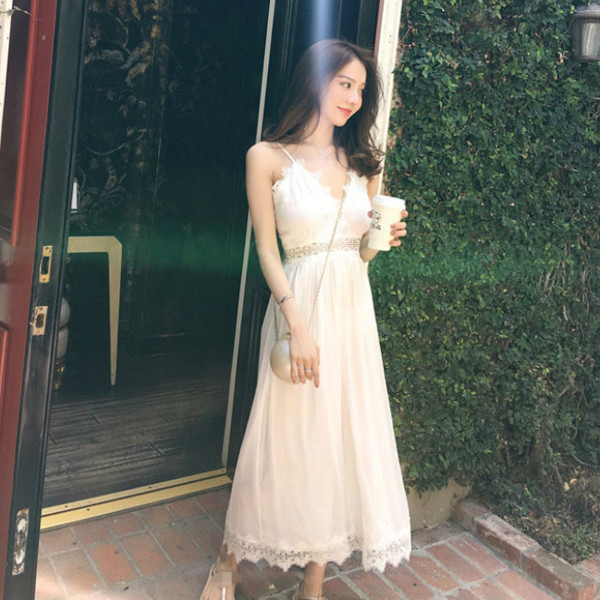 Καλοκαιρινές φόρμες γυναικείες με δαντέλα