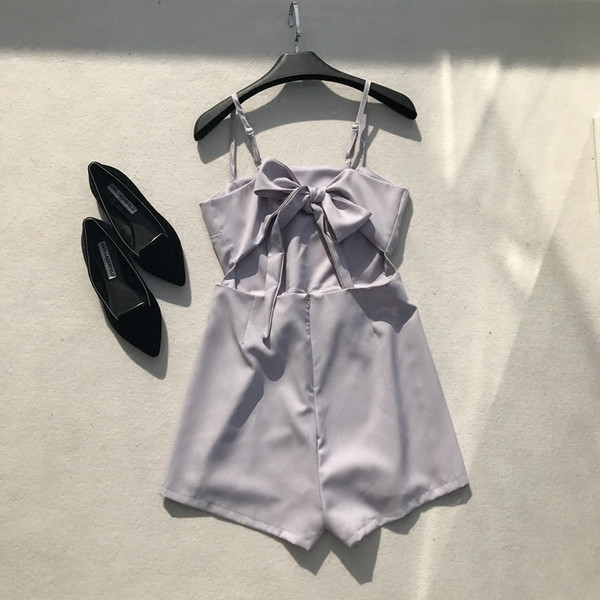 Κομψές γυναικείες φόρμες με κορδόνια και λεπτές λωρίδες σε τρία χρώματα