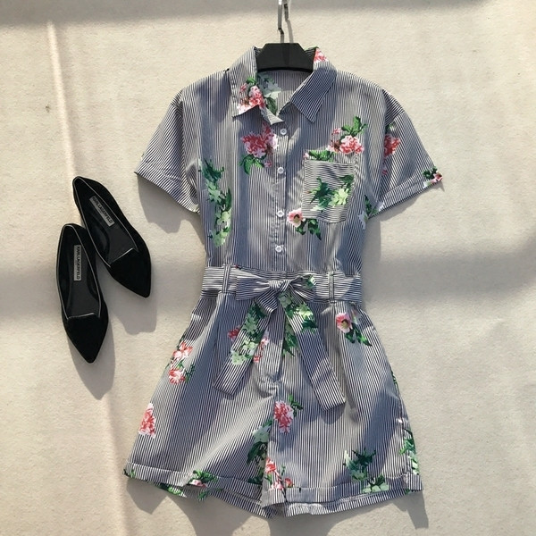 Κομψή γυναικείο ολόσωμο με  κοντό μανίκι με εκτύπωση σε διάφορα χρώματα