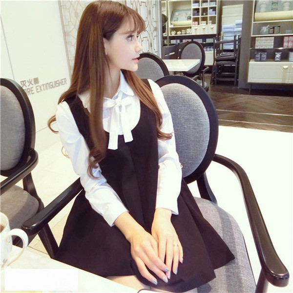 Fehér és fekete ing és ruha készlet terhes nők számára