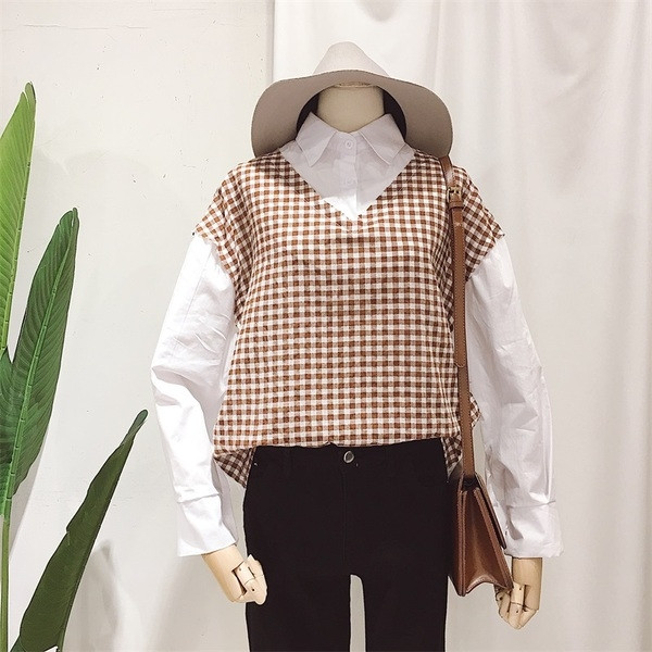 Ένα ενδιαφέρον γυναικείο πουκάμισο  με πολλά χρώματα