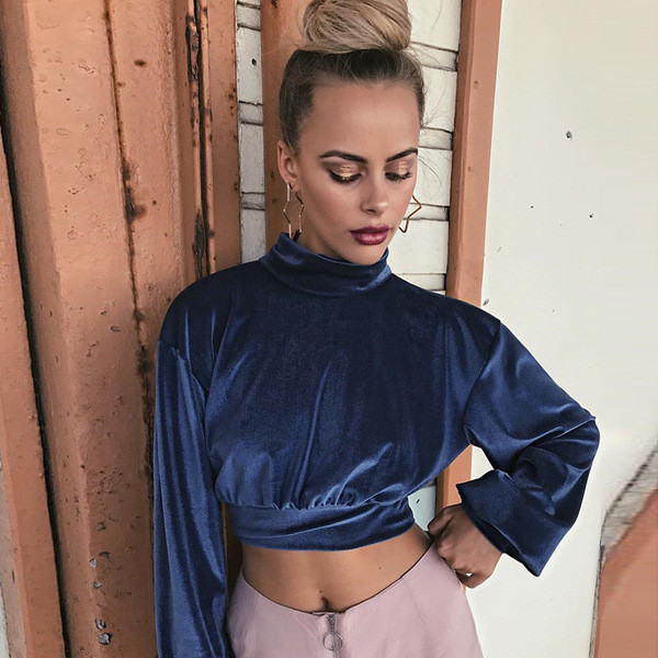 Βελούδινο γυναικείο μπλοζάκι με  γιακά με κοντό μανίκι