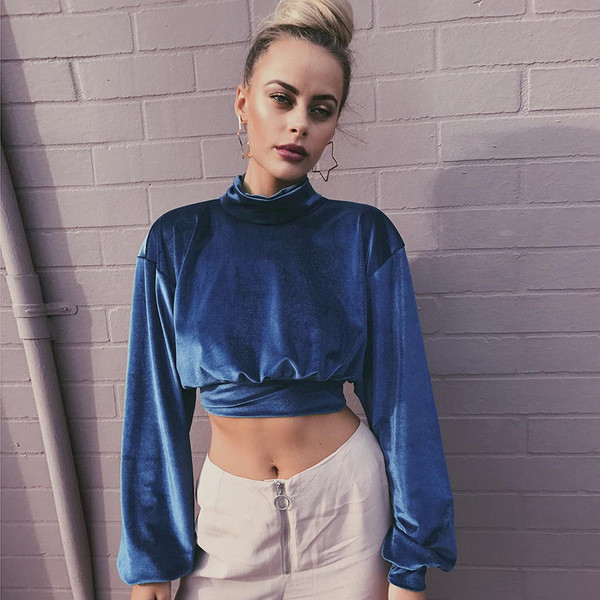 Βελούδινο γυναικείο μπλοζάκι με  γιακά με κοντό μανίκι