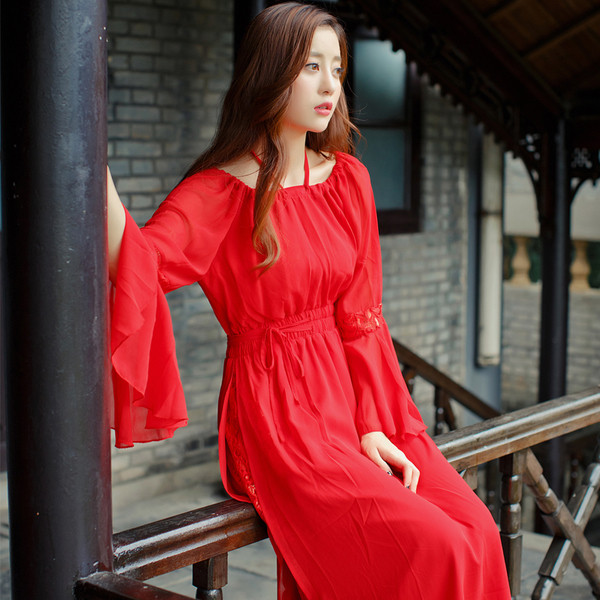 Καλοκαιρινό φόρεμα με δαντέλα και φαρδύ μανίκι