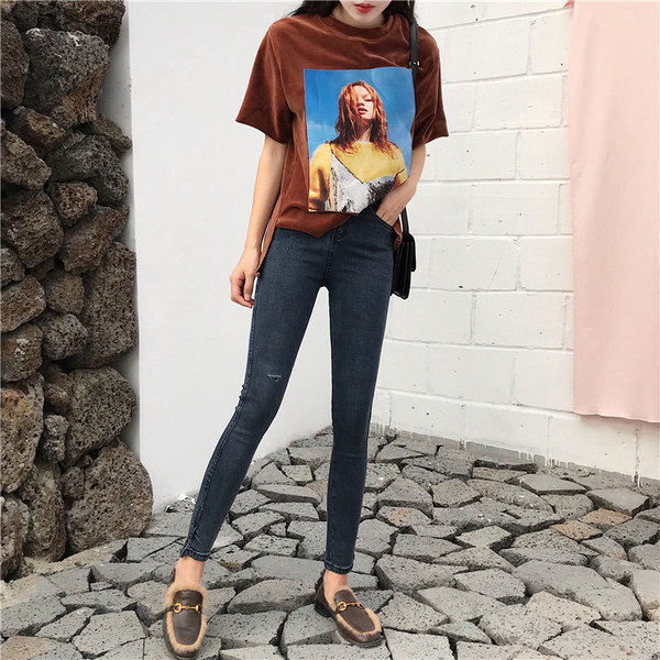 Γυναικεία τζιν  λεπτό μοντέλο με  ψηλή μέση
