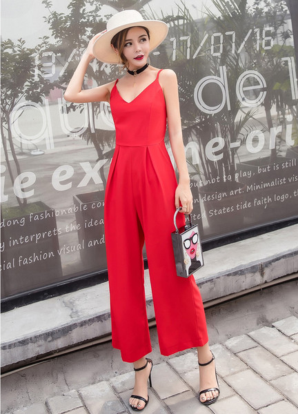 Γυναικεία ολόσωμη φόρμα  εξώπλατη με ψηλή μέση και με  V-λαιμό 