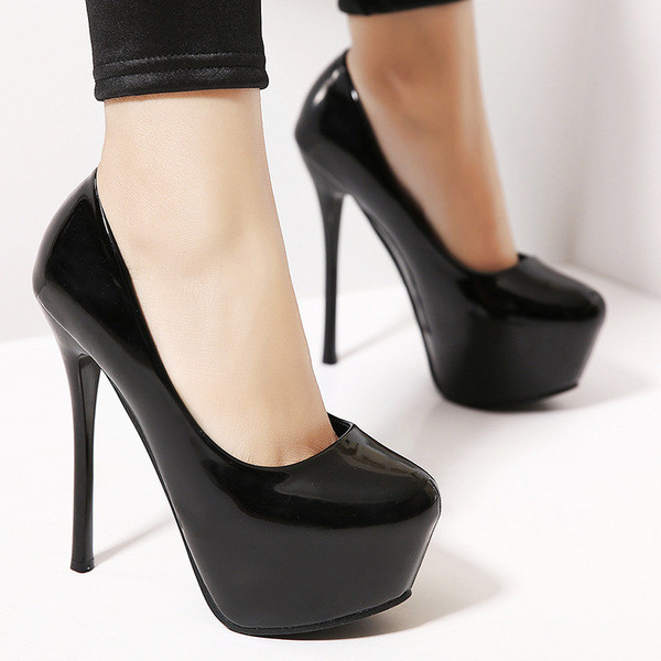 Pantofi de dama din piele lacuita cu toc inalt si subtire in negru si roz