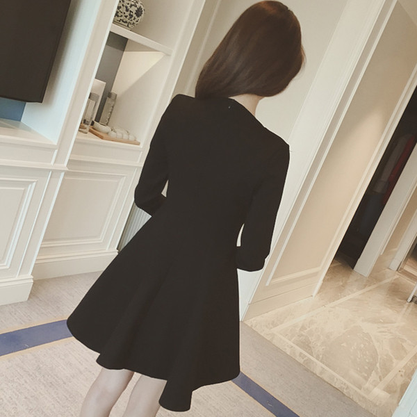  Γυναικείο φόρεμα με μακρύ μανίκι σε μαύρο χρώμα