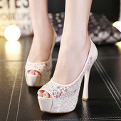 Sandale delicate de dama cu dantela si toc subtire in alb-negru