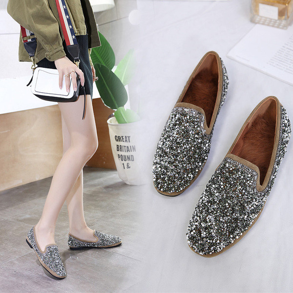 Γυναικείες μοκασίνες με διακοσμητικές πέτρες κατάλληλες για τη καθημερινή ζωή σε τρία χρώματα