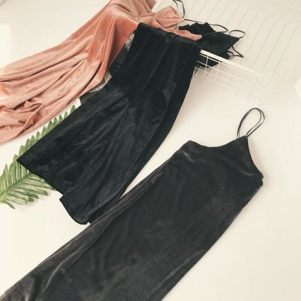 Κομψό γυναικέιο φόρεμα με λεπτές λωρίδες σε μαύρο, γκρι και ροζ χρώμα