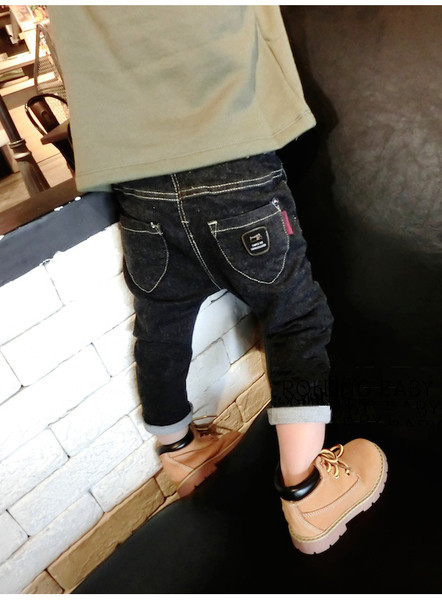 Άνετα τζιν παιδικά για αγόρια