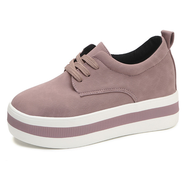 Κομψά γυναικεία αθλητικά παπούτσια σε μαύρο, γκρι και ροζ χρώμα