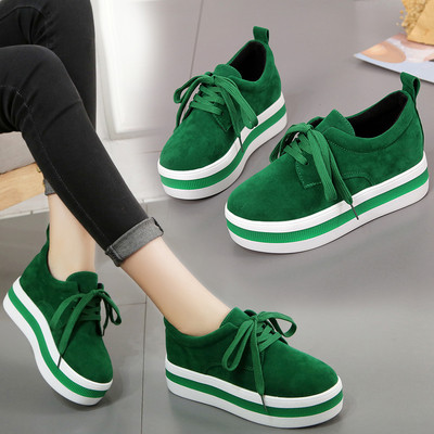 Κομψά γυναικεία παπούτσια σε πλατφόρμα σε γκρι, μαύρο και πράσινο χρώμα