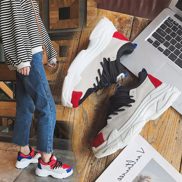 Αθλητικά γυναικεία παπούτσια σε δύο χρώματα