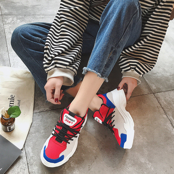 Αθλητικά γυναικεία παπούτσια σε δύο χρώματα