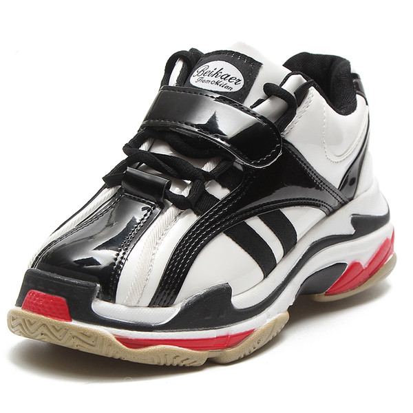 Κομψά γυναικεία παπούτσια με μαύρα και ροζ χρώμα με λουράκια βελκρό