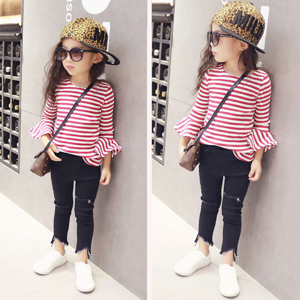 Blugi de copii eleganti pentru fete cu petice in negru