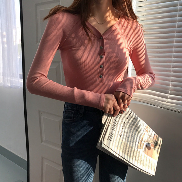 Γυναικείες μπλούζες  με ρυθμιζόμενα κουμπιά  σε τρία χρώματα