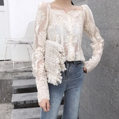 Bluza de dama delicata cu broderie si perle decorative