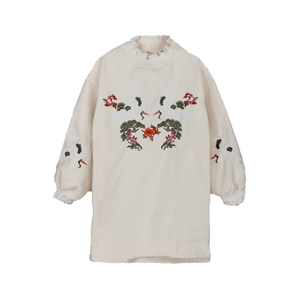 Λεπτό μακρύ γυναικέιο πουλόβερ με όμορφο κέντημα