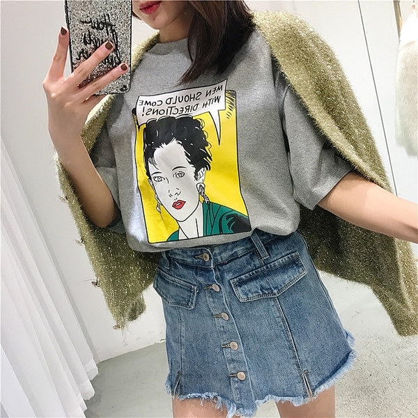 Κομψή γυναικεία μπλούζα με  φαρδύ μανίκι 3/4 σε γκρι, λευκό και μαύρο χρώμα