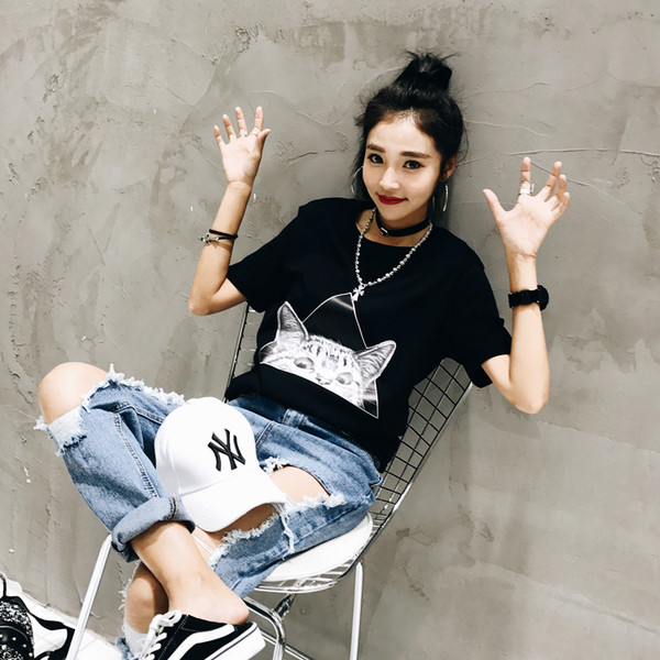 Καθημερινή γυναικεία μπλούζα σε λευκό και μαύρο χρώμα