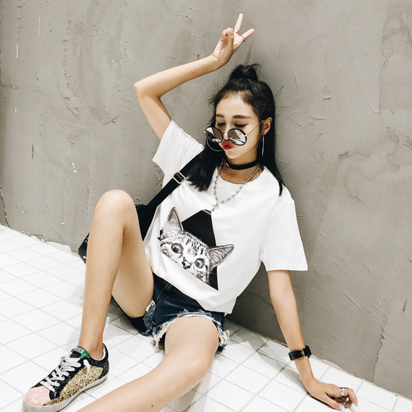 Καθημερινή γυναικεία μπλούζα σε λευκό και μαύρο χρώμα