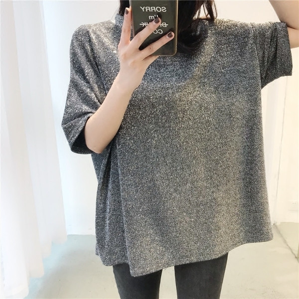 Μοντέρνο γυαλιστερό γυναικείο πουκάμισο με μανίκια 3/4 σε δύο χρώματα