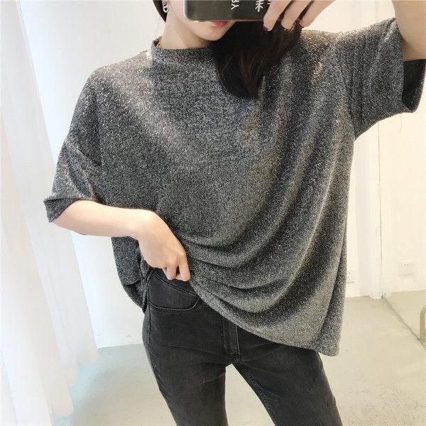 Μοντέρνο γυαλιστερό γυναικείο πουκάμισο με μανίκια 3/4 σε δύο χρώματα