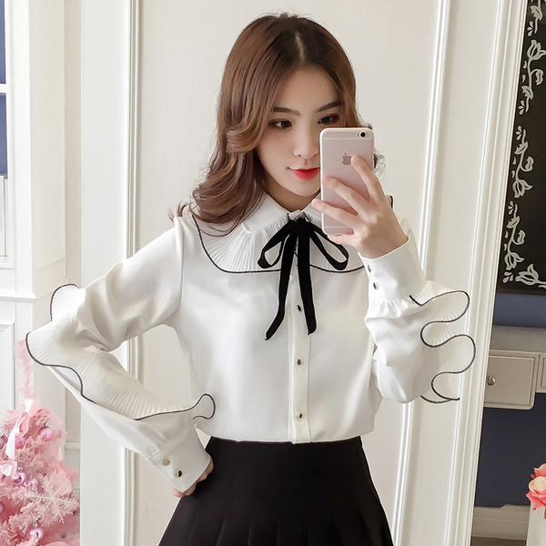 Fodorral ellátott női ing két színben bársony szalaggal