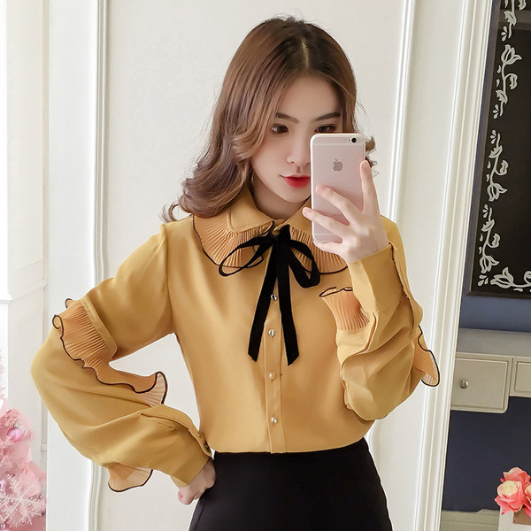 Fodorral ellátott női ing két színben bársony szalaggal