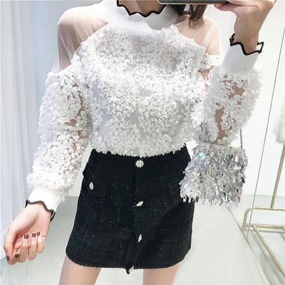 Bluza eleganta de dama cu umeri transparente si motive florale in trei culori