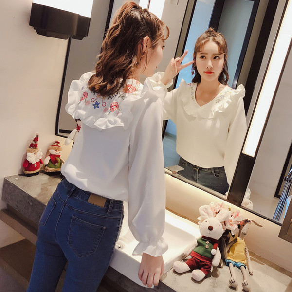 Modern női ing hímzéssel két színben, széles modellben