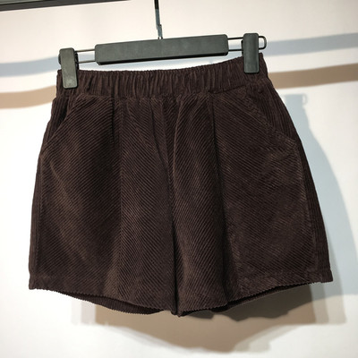 Pantaloni scurti simpli de dama cu buzunare in diferite culori