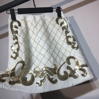 Fusta de dama delicata cu broderie si paiete in alb si negru